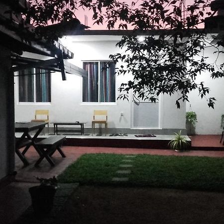 דירות נגומבו Araliya White House מראה חיצוני תמונה